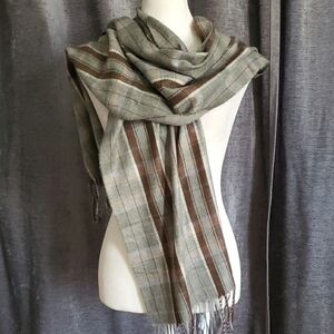 Berkshire Plaid Scarf in Grey and Brown